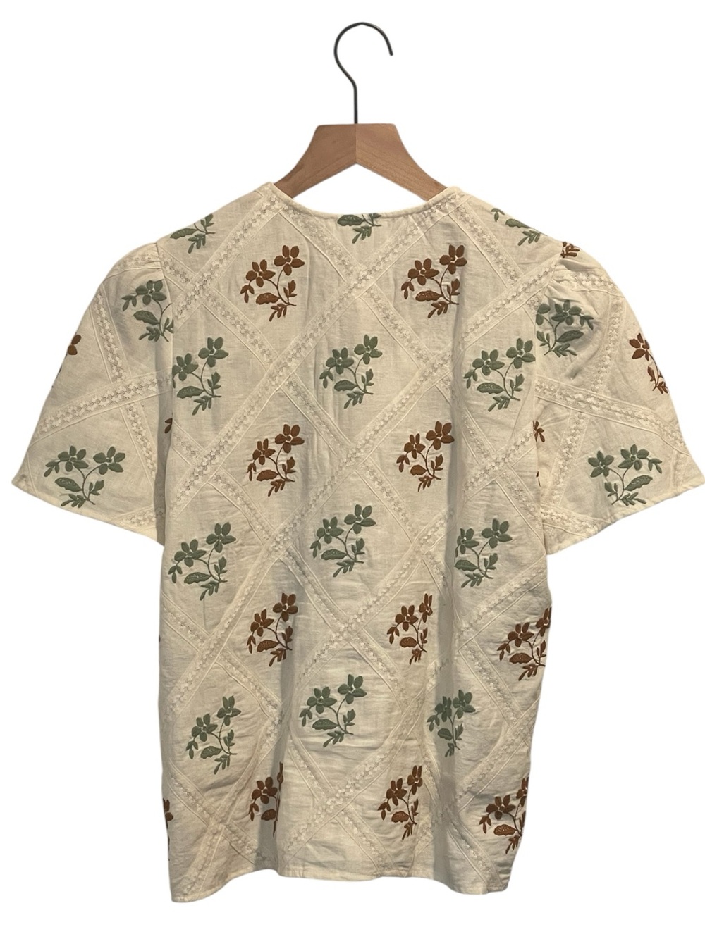Sezane Amade Button Front Short Sleeve Top in Ecru With Embroidered Flowers, 34 - Picture 3 of 16